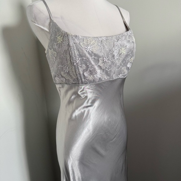 NWT Deadstock Vintage Silver Satin Slip Dress Y2K Maxi Gown with Lace Bust L - Picture 5 of 11